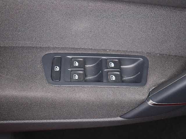 Volkswagen Golf Sportsvan IQ. Drive 1.0TSI 190,-ohne Anzahlung AHK Navi Sitzheizung