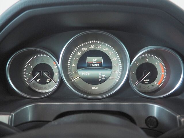 Mercedes-Benz E Klasse T-Modell Avantgarde 220 CDI Tüv bis 04/2026 Einparkhilfe Sitzheizung LED